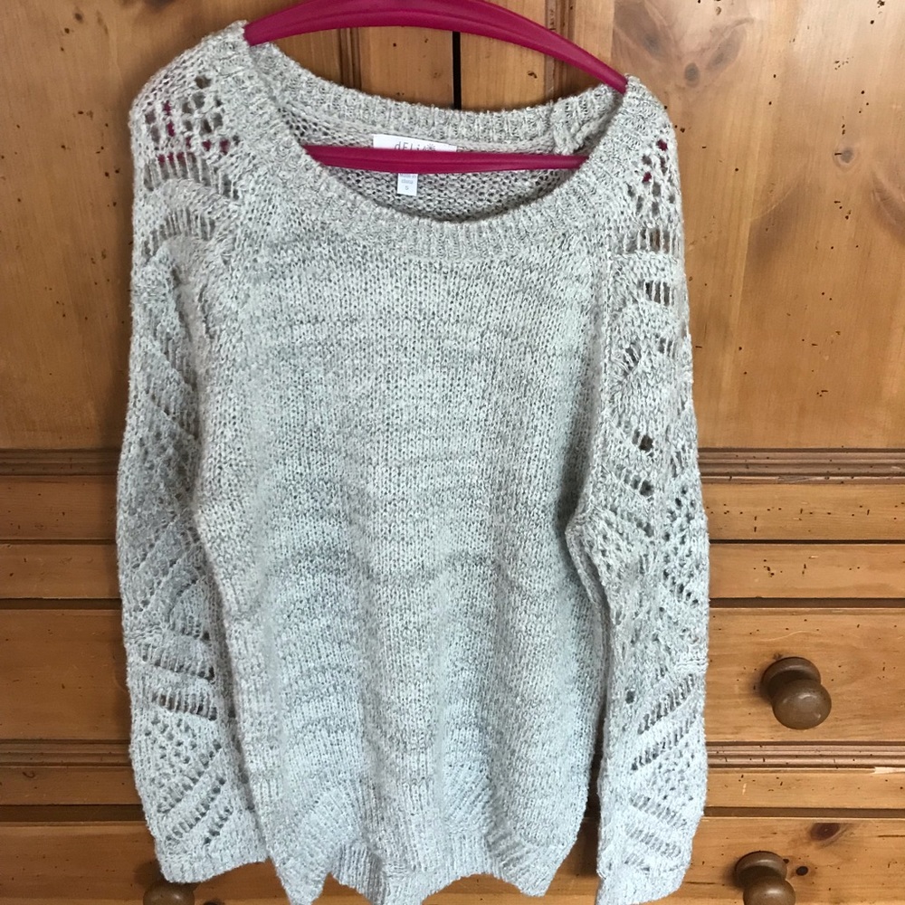 dELiA’s grey sweater